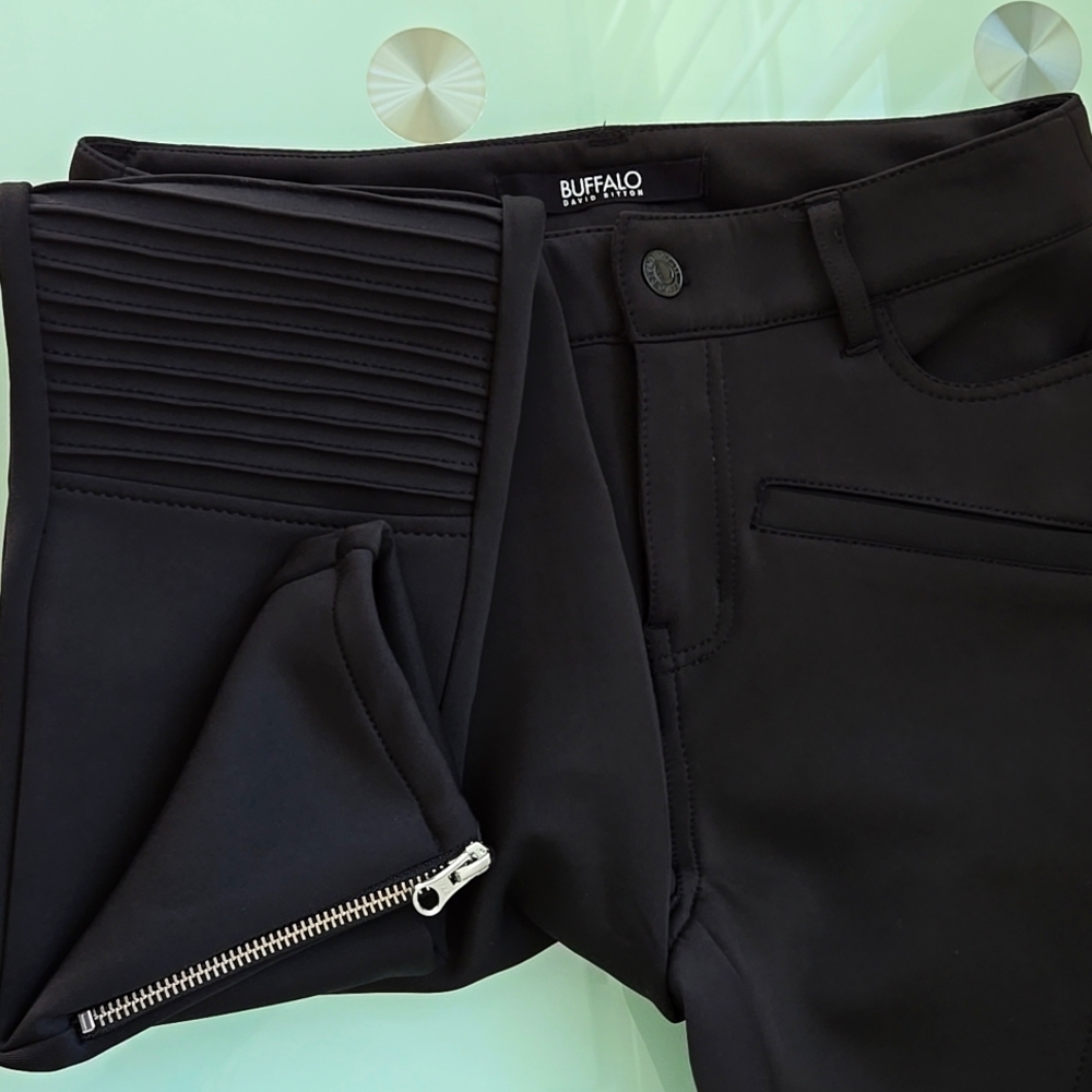 Buffalo David Bitton Black Skinny Pants NWOT Size 27